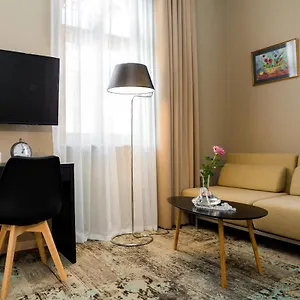 **** Aparthotel Boutique Adagio Georgien
